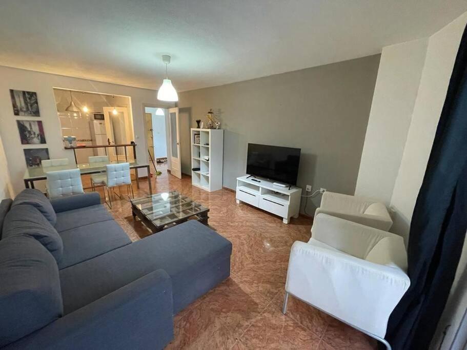 Lovely One Bedroom Flat- Excellent Location Granada Bagian luar foto