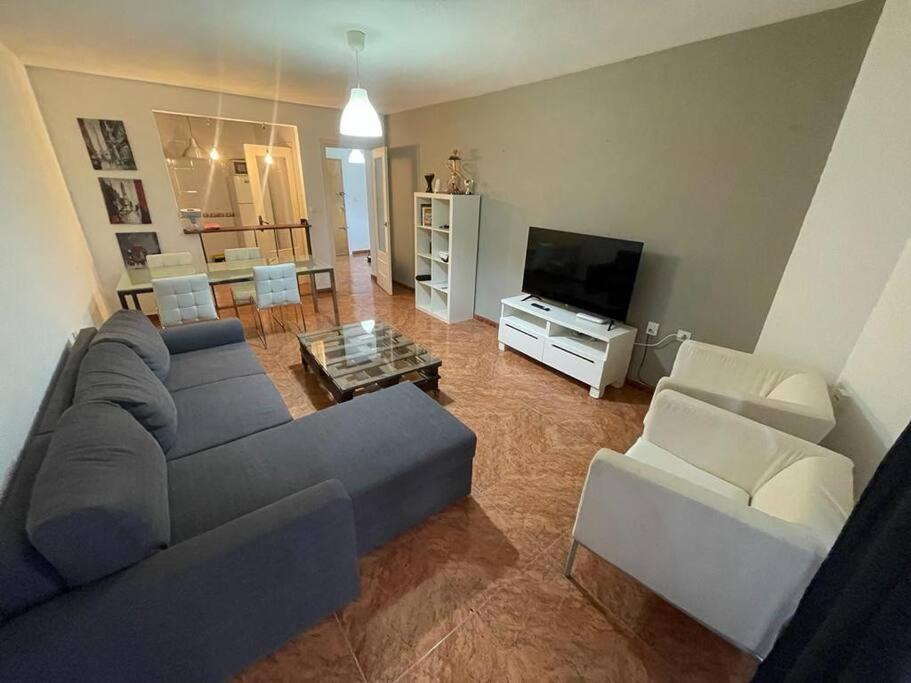 Lovely One Bedroom Flat- Excellent Location Granada Bagian luar foto